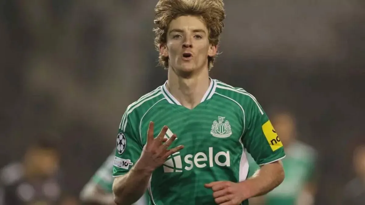 مدرب نيوكاسل يحث غوردون على تجاهل شائعات اهتمام أرسنال والتركيز على اللعب