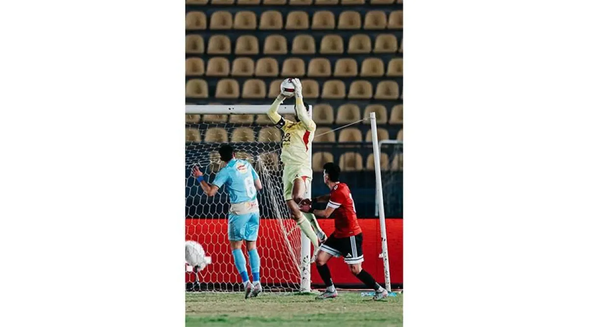 الأهلي يفرض عقوبات مالية صارمة ويقدم موعد السفر قبل مواجهة الترجي