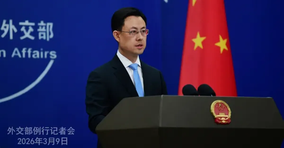 بكين تدعو لوقف فوري لـ"الاعتداءات" في مضيق هرمز وتجنب التصعيد الإقليمي