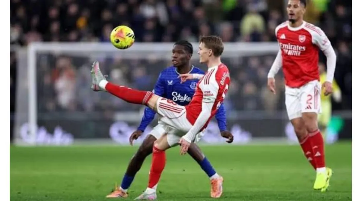 موعد والقنوات الناقلة لمباراة القمة المرتقبة بين أرسنال وإيفرتون في الدوري الإنجليزي