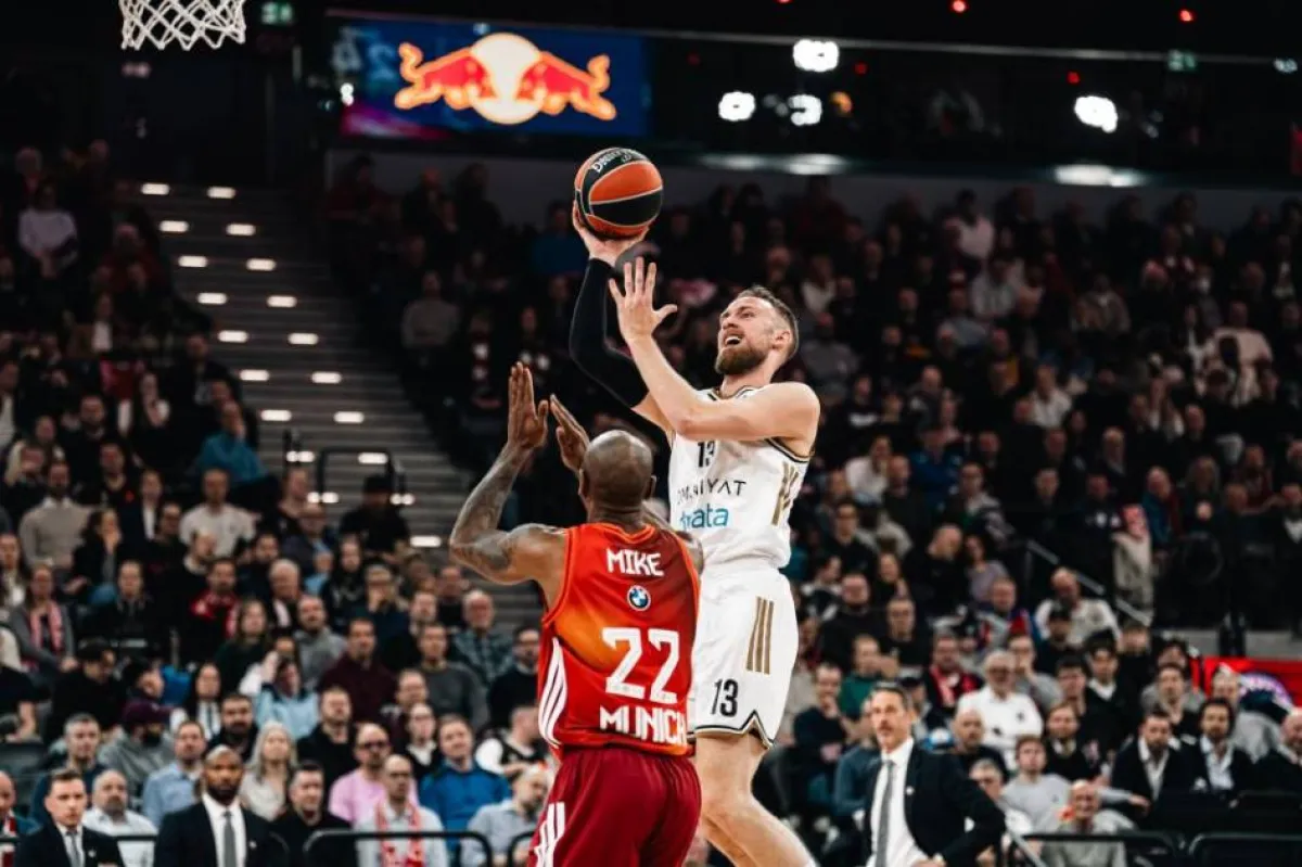 نجم دبي يتألق: فوز تاريخي على بايرن ميونيخ في معقله باليوروليغ