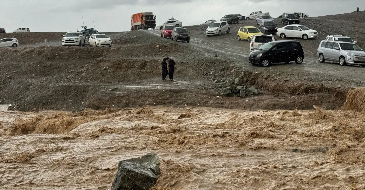 مصرع وإصابة 119 شخصاً جراء الفيضانات والأمطار الغزيرة في أفغانستان وباكستان