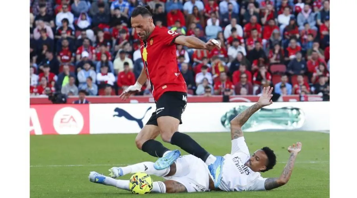 مايوركا يفاجئ ريال مدريد ويمنحه دفعة لبرشلونة في صدارة الليغا