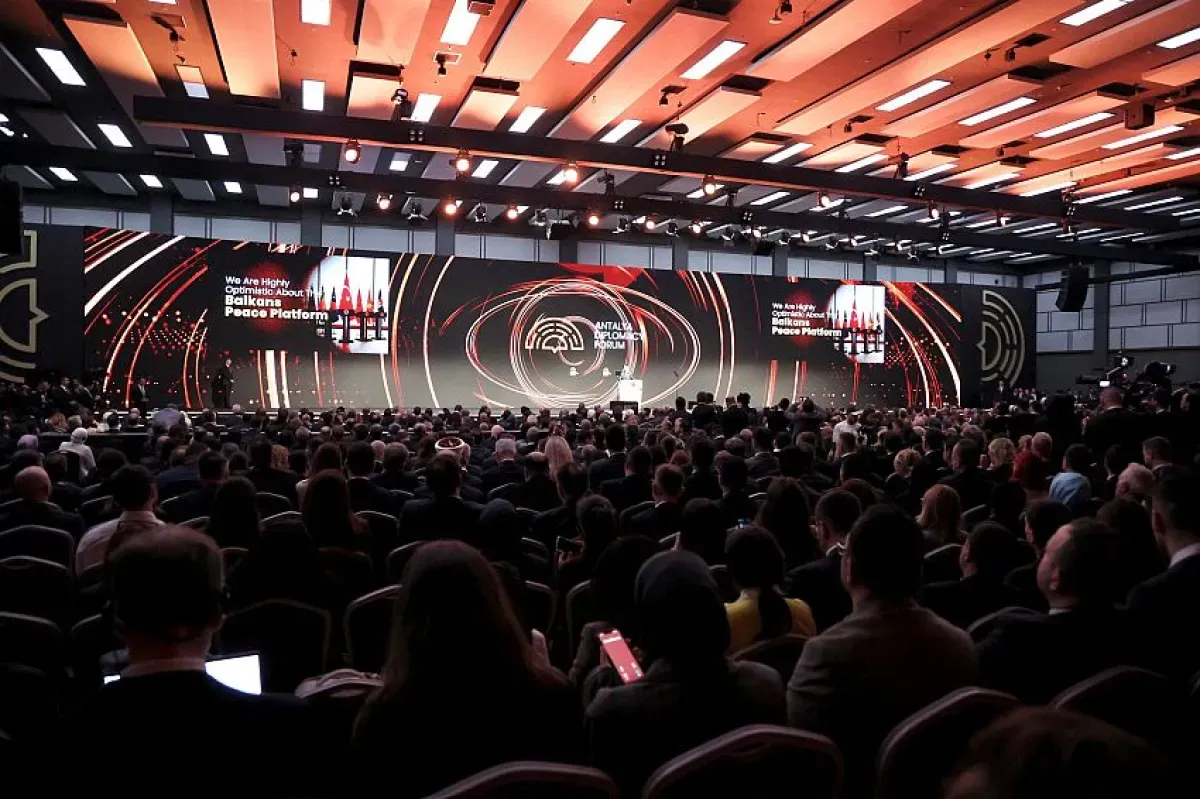 الزنداني يشارك في منتدى أنطاليا ويجري لقاءات دولية لبحث دعم اليمن وتعزيز الشراكات