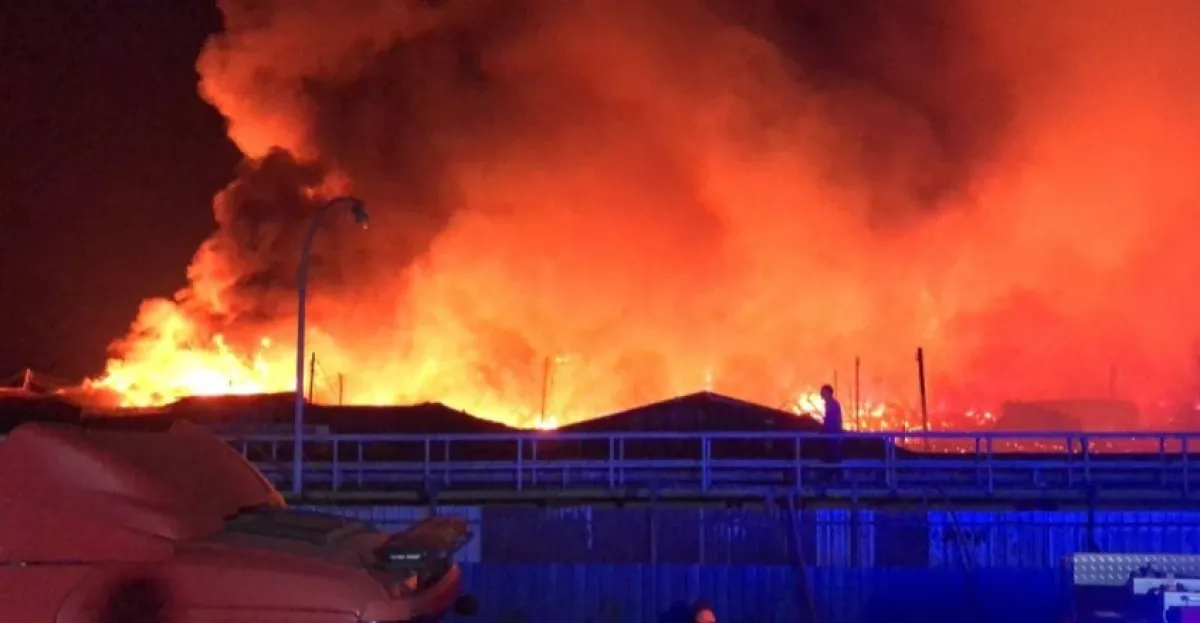 حريق هائل في ماليزيا يدمر 200 منزل ويشرد مئات