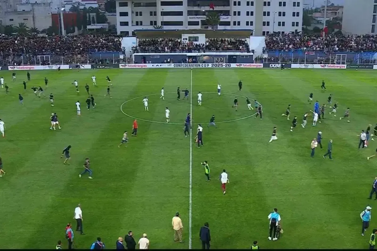 أعمال شغب تؤجل انطلاق مواجهة آسفي واتحاد العاصمة في الكونفدرالية