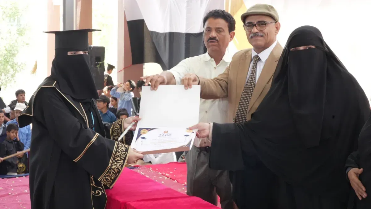 حفل تخرج لطلاب الثانوية بالمخا يتزامن مع ذكرى انطلاق المقاومة الوطنية