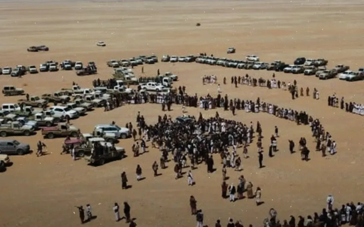 اليتمة بالجوف: حشود قبلية متصاعدة ورفض للوساطات في أزمة اختطاف الشيخ الحزمي