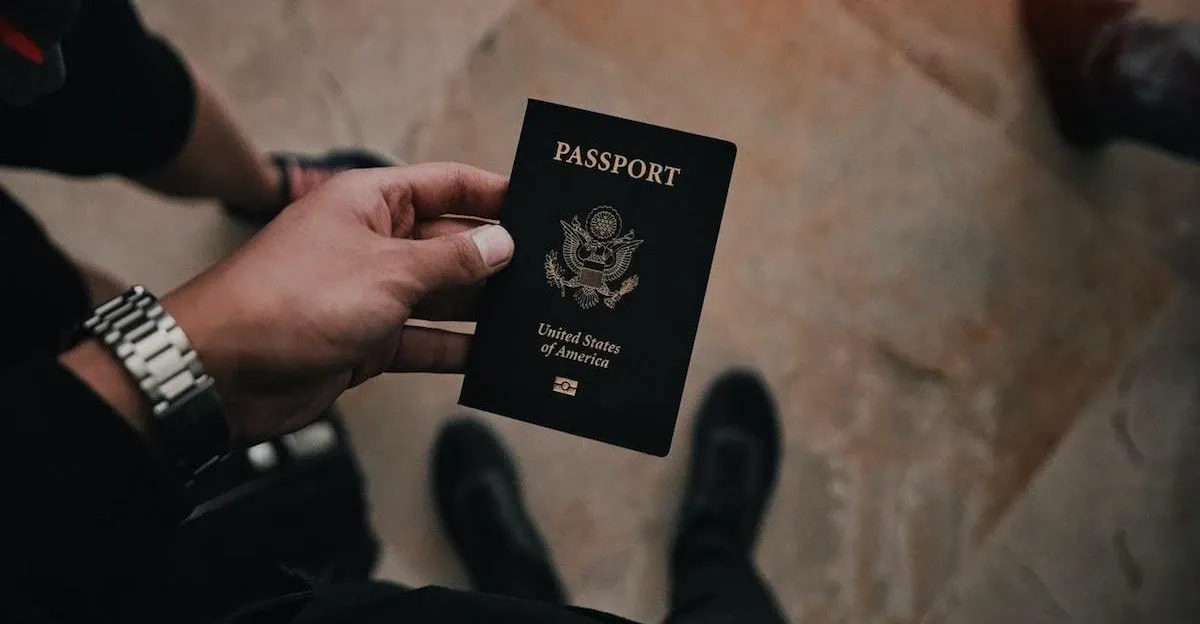 وزارة العدل الأمريكية تستهدف سحب الجنسية من مئات المواليد بالخارج