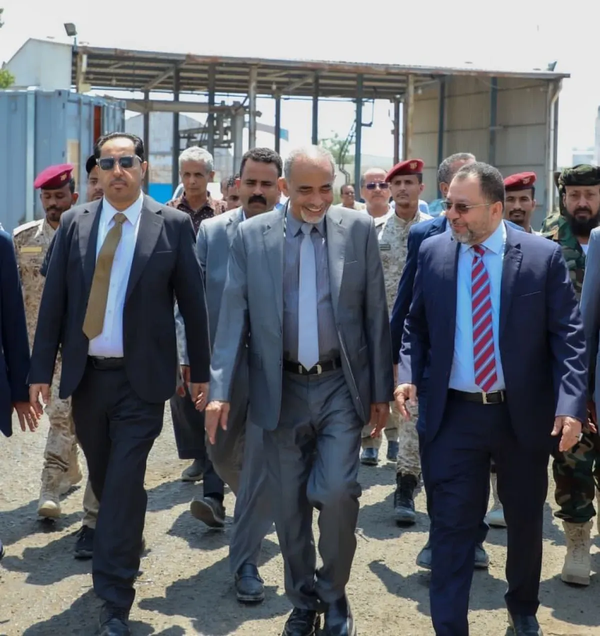 الصبيحي يوجه بإجراءات حاسمة لإنقاذ الكهرباء وتحسين الصحة في عدن