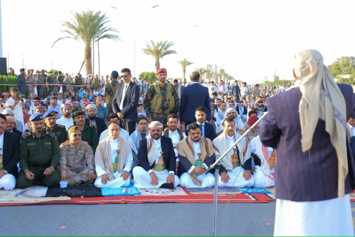 العرادة يؤدي صلاة العيد في مأرب ويشدد على التلاحم الوطني