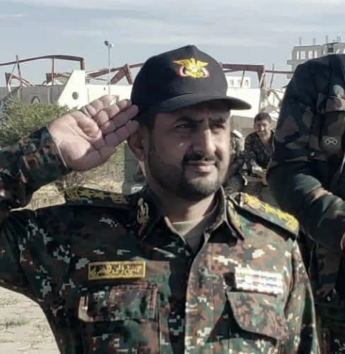 ضربة موجعة للحوثيين: إصابة قيادي ميداني بارز في غارة جوية بالجوف