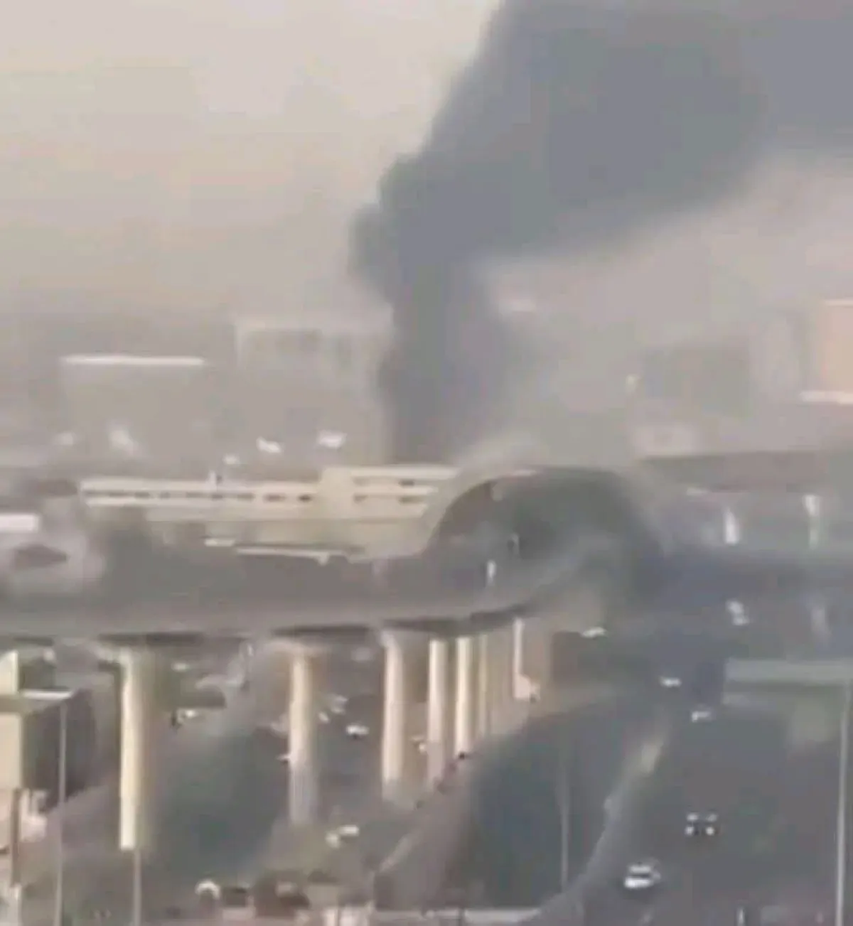 الدفاع اليمنية تعلن تجمعات التحشيد الحوثية أهدافاً مشروعة.. وإصابة مسافرة في حادث بمطار الدمام